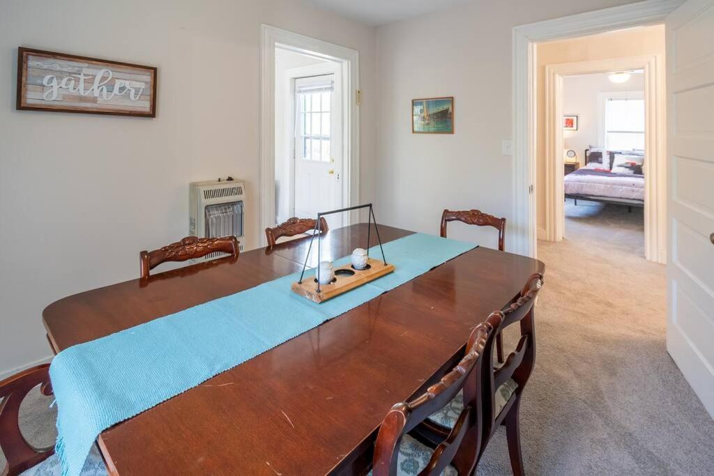 The Bike Path House! Cozy 2 Bedroom W/ Fireplace Charles City Exteriér fotografie